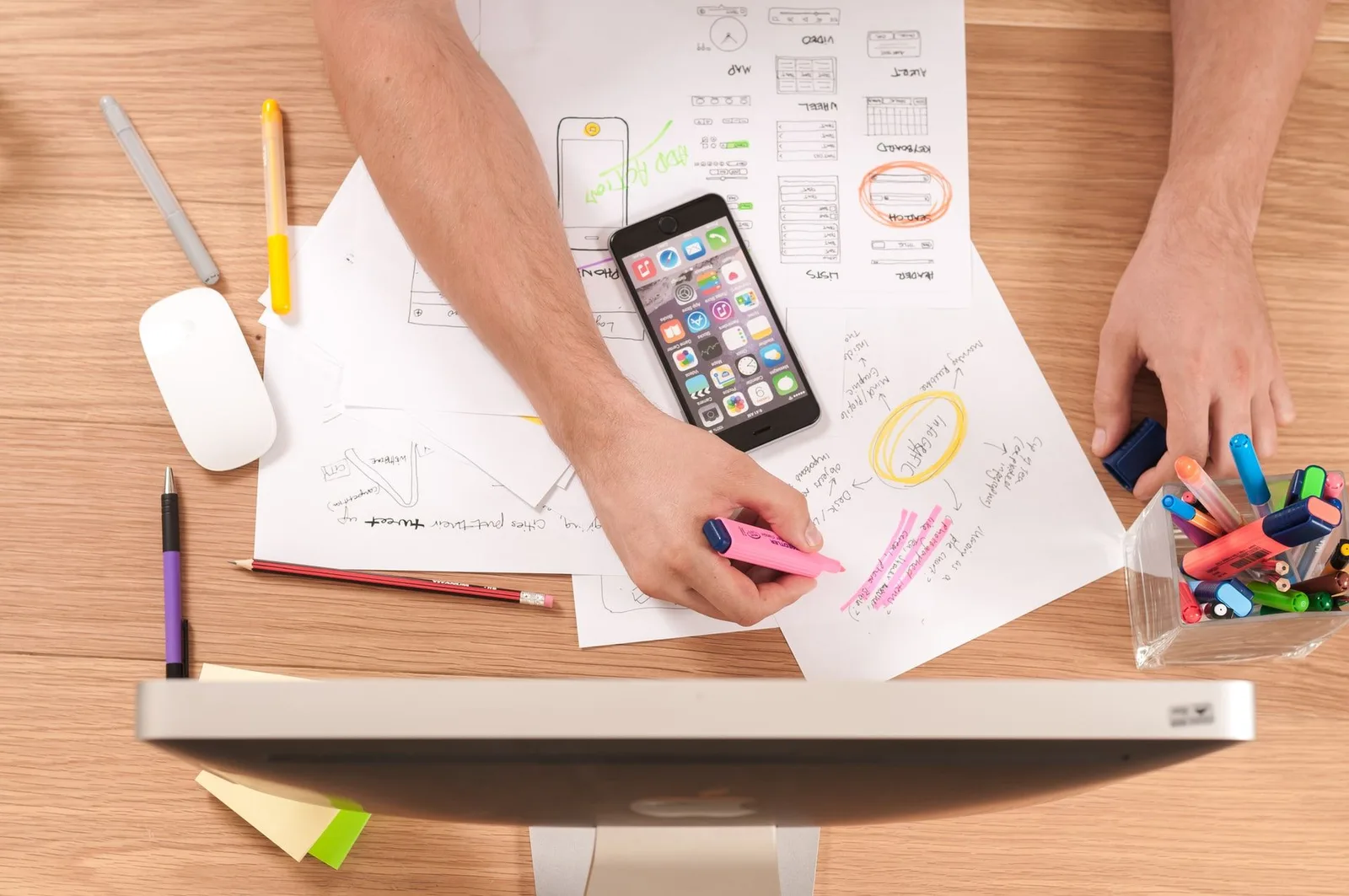 4 effective marketing channels for new SaaS founders & Indie Hackers