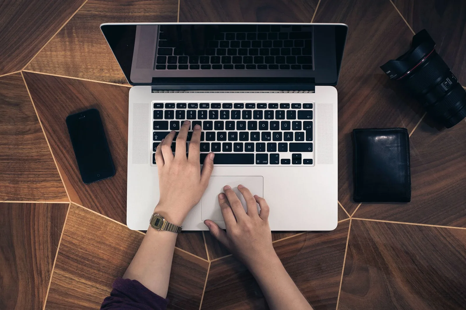 How to properly cold email prospects as a SaaS founder